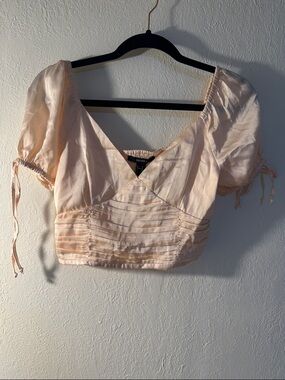 Forever 21 Light Pink Puff-Sleeve Crop Top